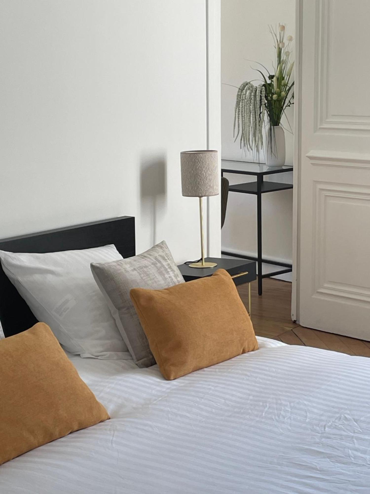 Grand Appartement D'Exception Au Chateau Randin Écully Exterior foto