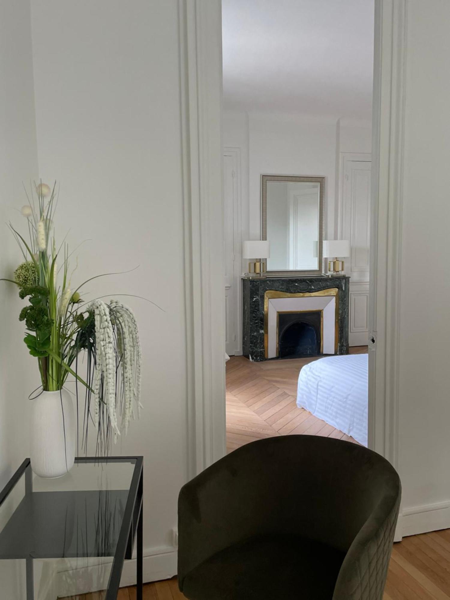 Grand Appartement D'Exception Au Chateau Randin Écully Exterior foto